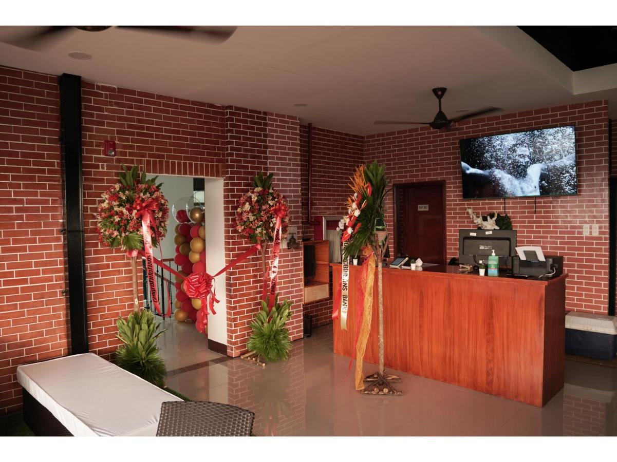 M28 Hotel And Apartments Quezon City Exterior foto