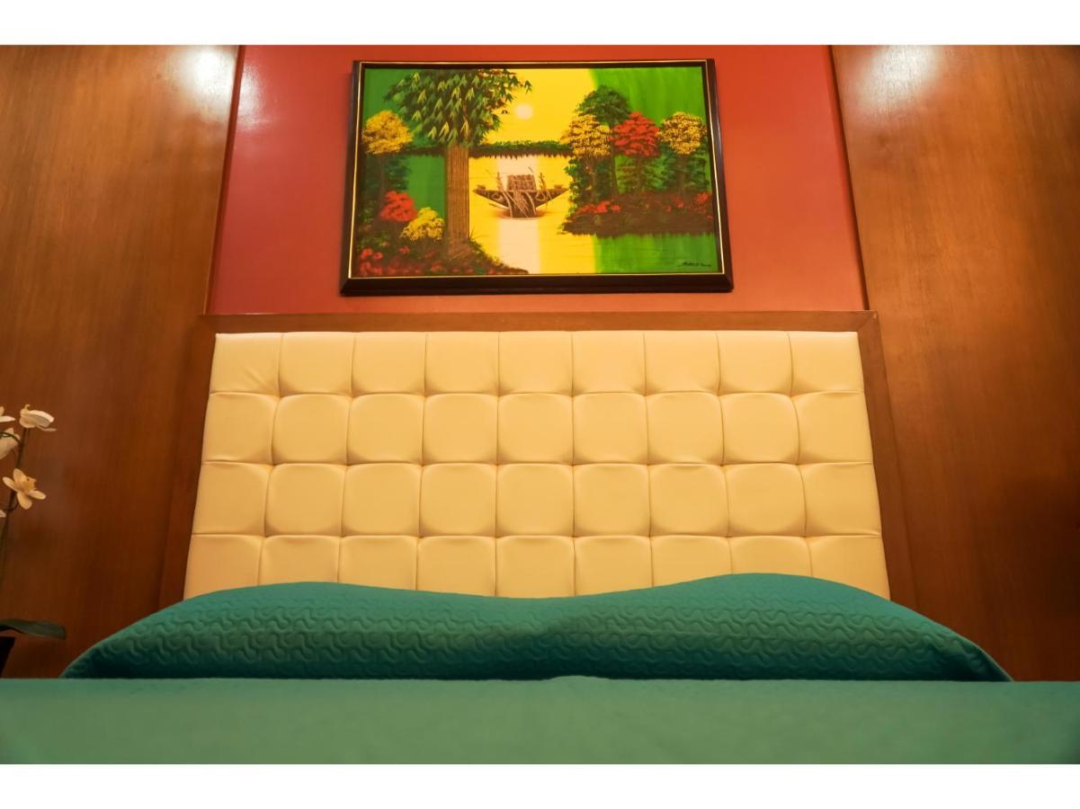 M28 Hotel And Apartments Quezon City Exterior foto
