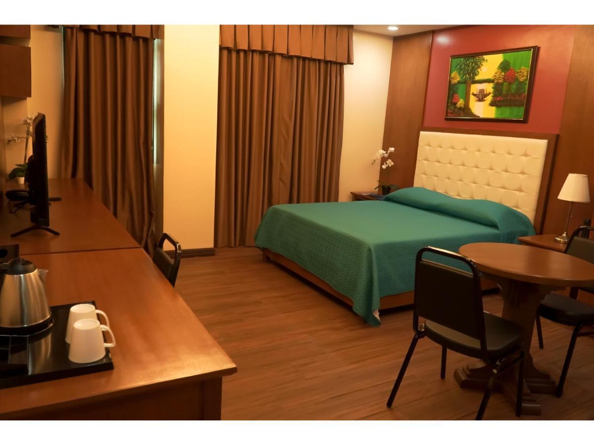M28 Hotel And Apartments Quezon City Exterior foto