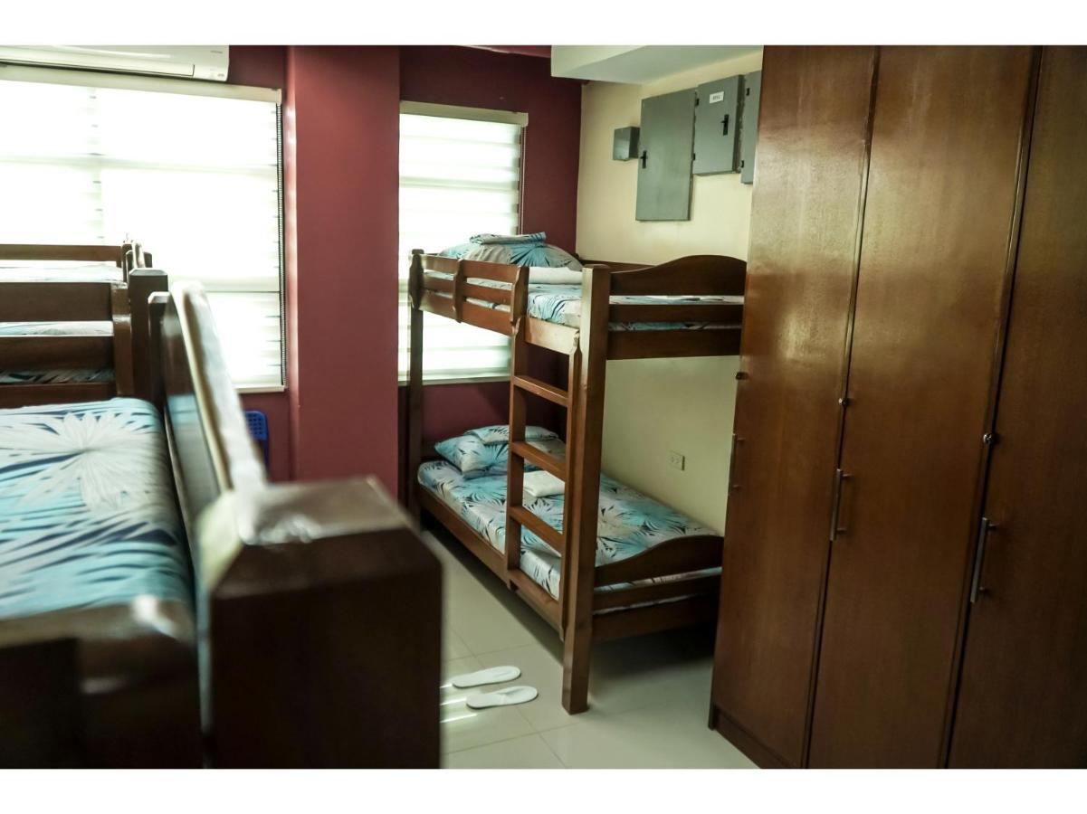 M28 Hotel And Apartments Quezon City Exterior foto